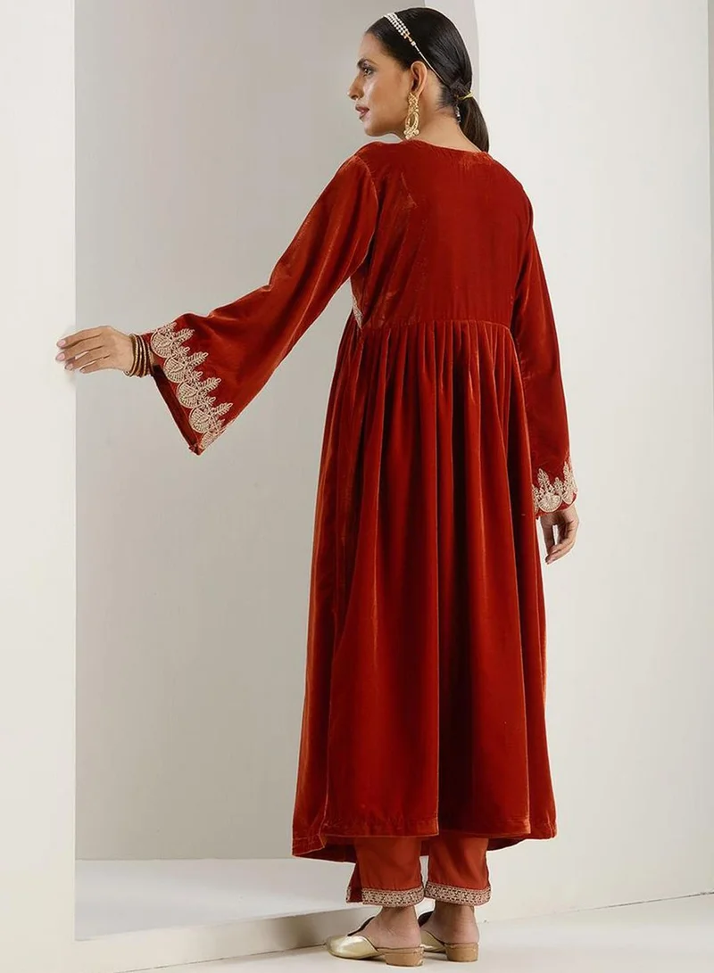 ISHIN  Women's Rust Velvet Embellished Kaftan Full Length Palazzo Straight Fit Kurta Set for Women | Best Price UAE